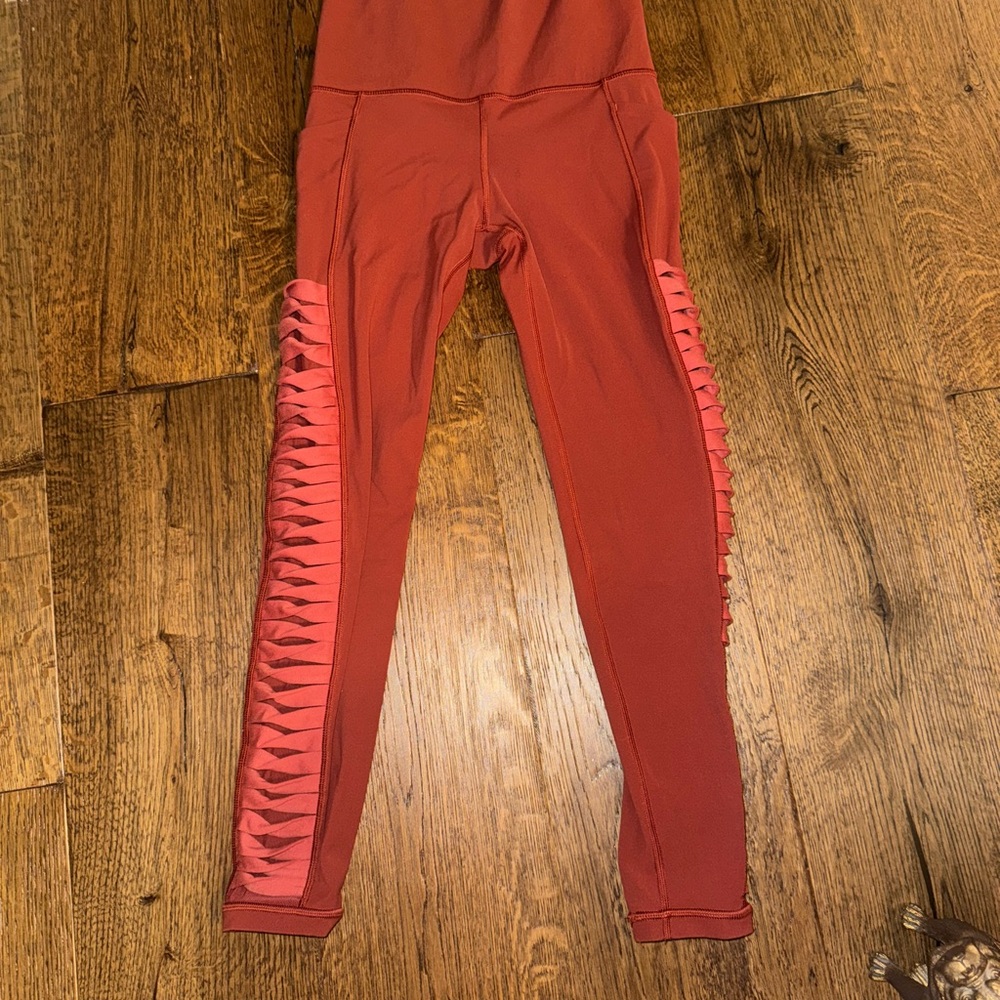 Athleta Salutation 7/8 Leggings